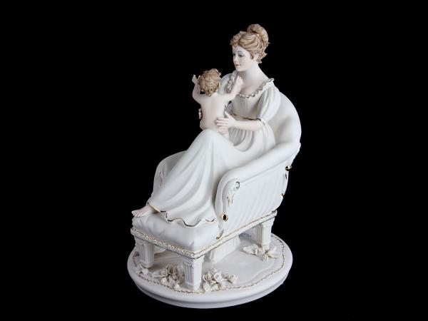 Скульптура "Мать и дитя" 30 см
