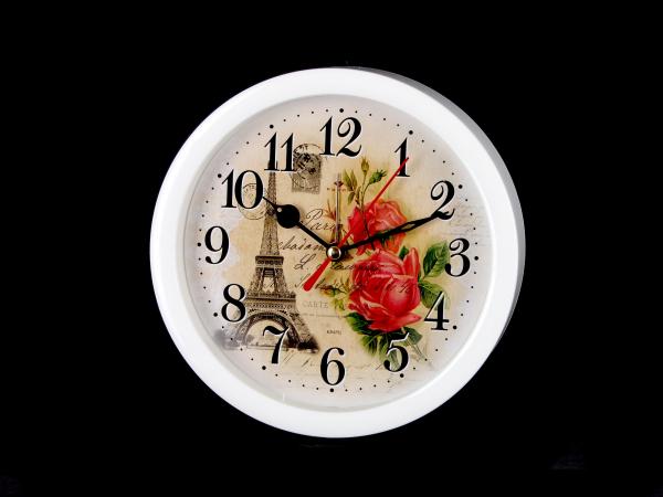 Будильник кварцевый "Любовь в Париже" 15 см