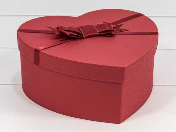 Подарочная коробка "Сердце с бантом" 22х20х9 см