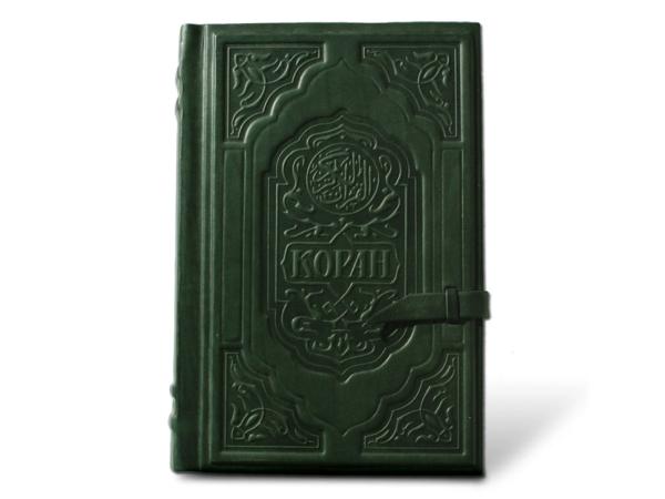 Книга "Коран" 150х220х45