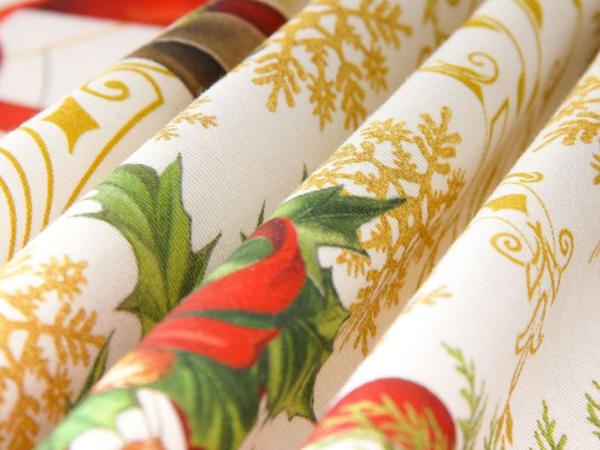 Скатерть "Новогодние игрушки" d 220 см