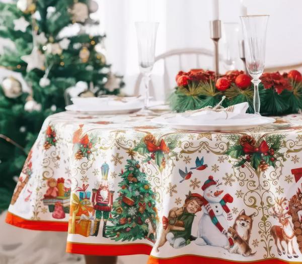 Скатерть "Новогодние игрушки" d 220 см