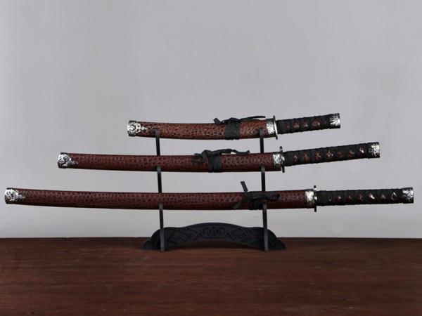 Набор катан 3 шт на подставке 46/70/89 см