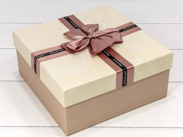Подарочная коробка "JUST FOR YOU" 24х24х11,5 см