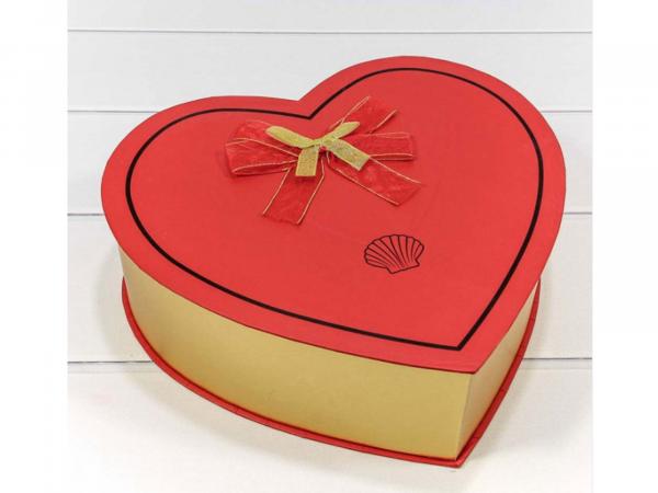 Подарочная коробка "Сердце золотое" 32х30,5х10 см