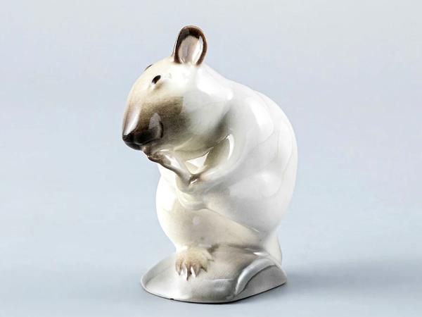 Скульптура "Мышь умывающаяся" 7,6 см