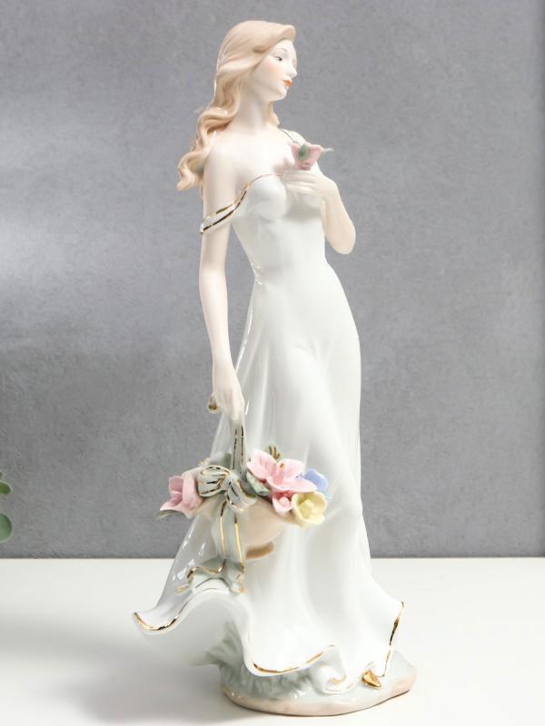 Скульптура "Романтичная девушка" 35 см