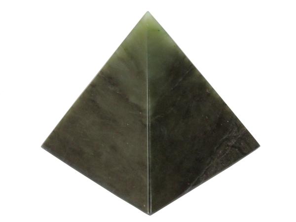 Пирамида нефрит 5х5,5 см