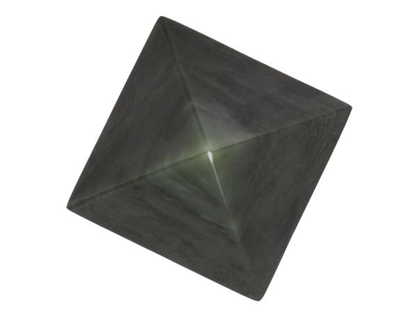Пирамида нефрит 5х5,5 см