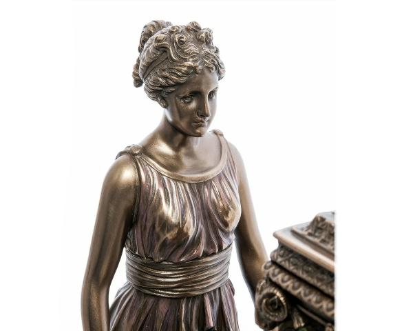 Часы настольные  "Уходящее время" 29 см