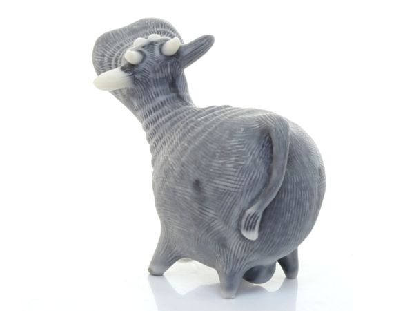 Корова стоит 6,7 см