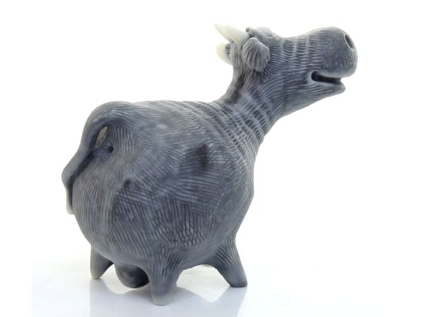 Корова стоит 6,7 см