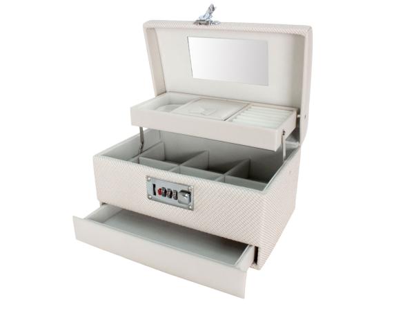 Шкатулка 23,5х16х14 см молочный