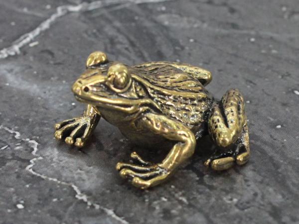 Фигурка Лягушка 4х2 см
