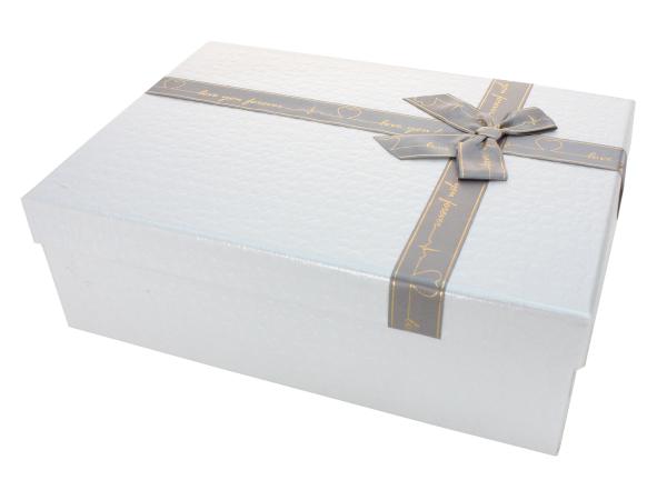 Коробка подарочная 26х19х8 см белый