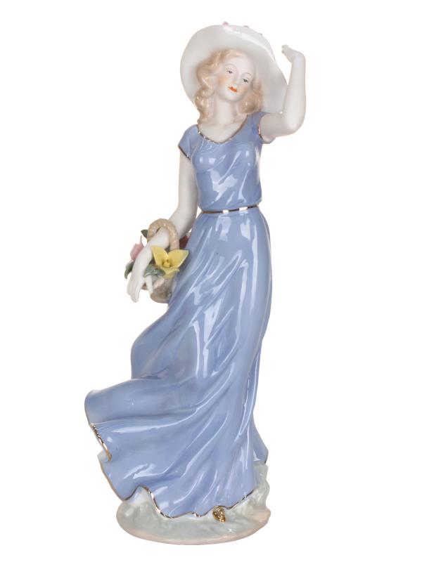 Статуэтка "Девушка с корзинкой" h30 см