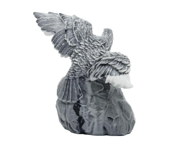 Часы "Орёл на скале" h16 см