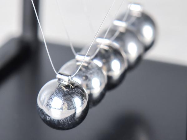 Кинетика "Шары Ньютона" 11,5*13,5*14 см