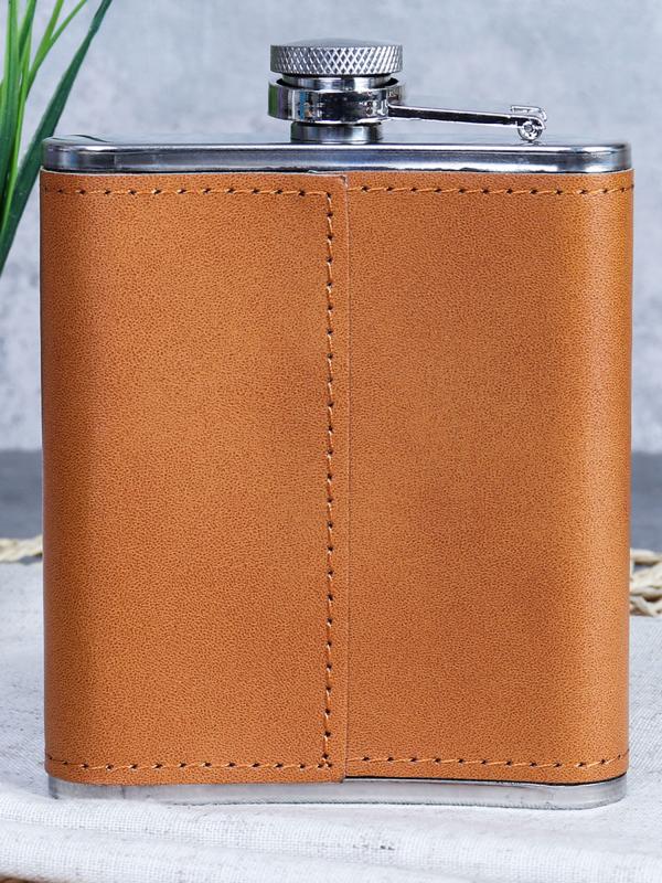 Набор рыбака: фляжка + 3 стопки