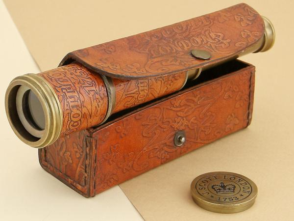 Подзорная труба в футляре Lmax-40 см 18х7 см