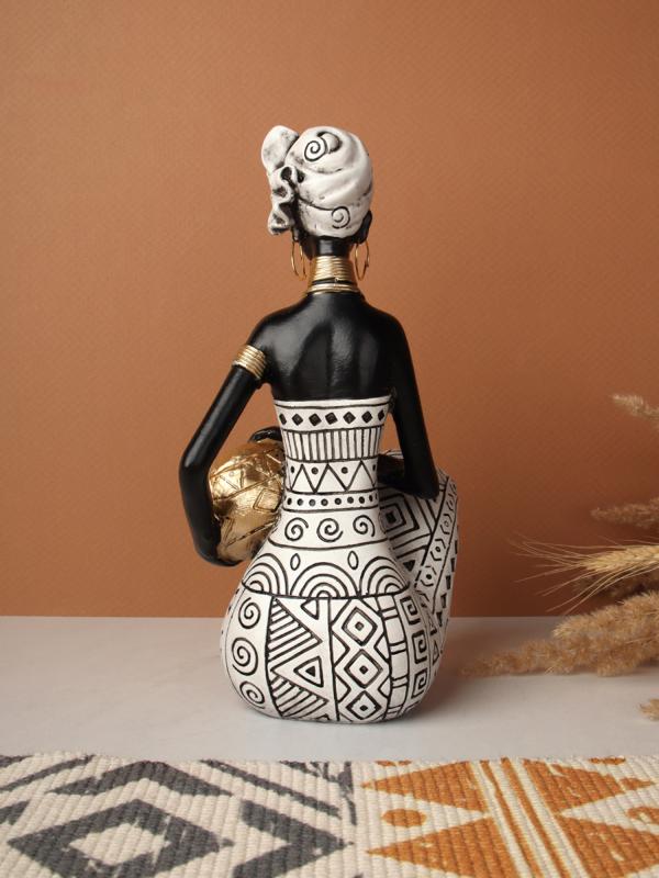 Скульптура Африканка с вазой 25 см
