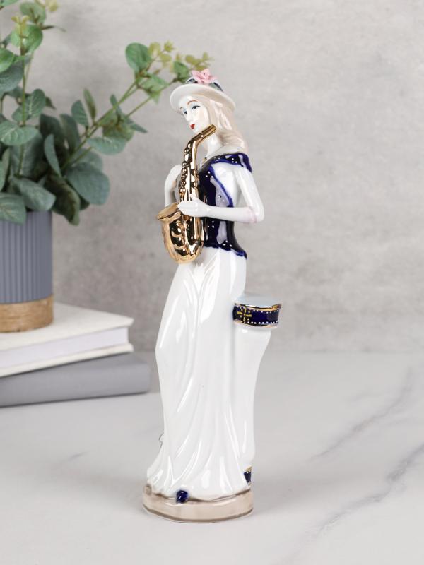 Девушка с саксофоном 30 см