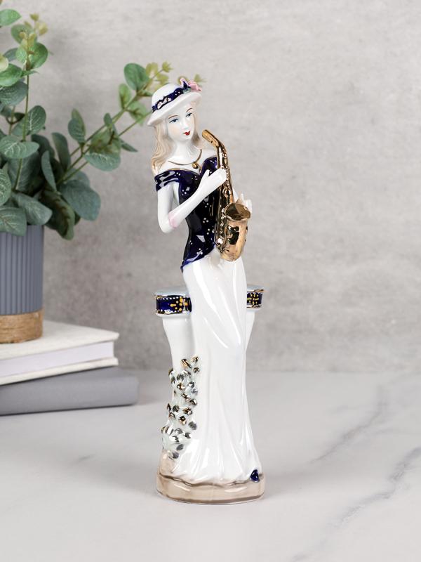 Девушка с саксофоном 30 см
