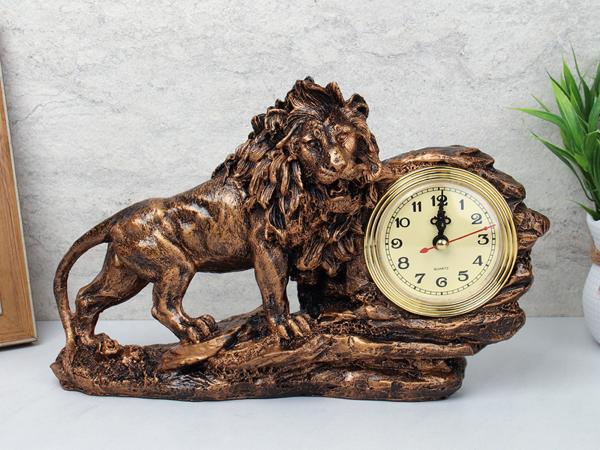 Часы "Лев" 19х30 см