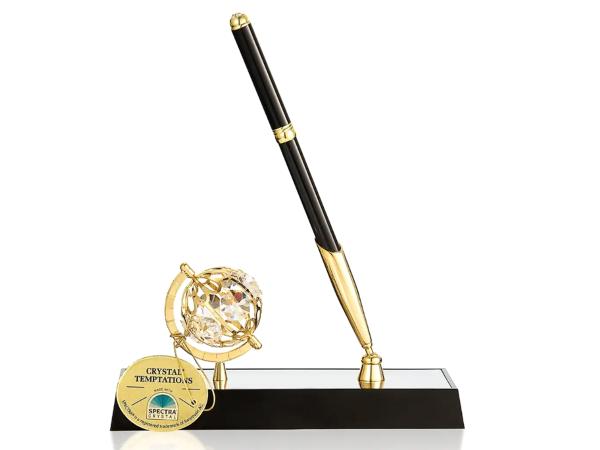 Ручка на подставке с глобусом.