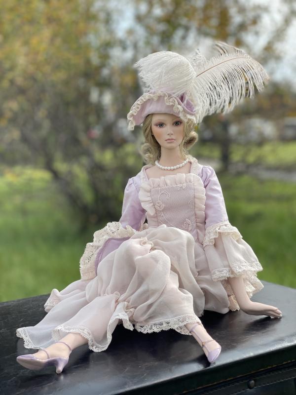 Кукла коллекционная "Beatrice" 35*30 см