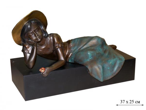  Скульптура "Девушка" 37 см