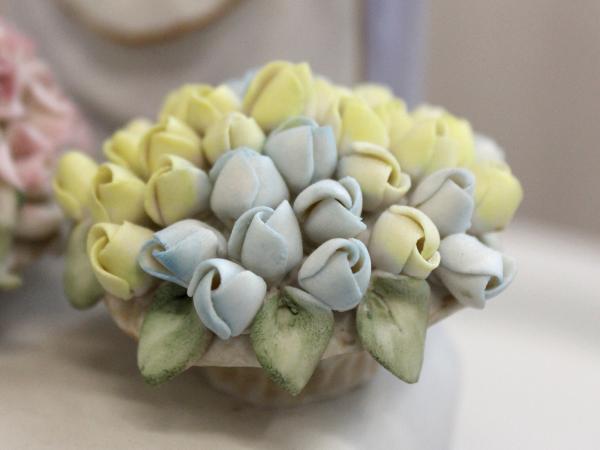 Скульптура "Девушка с цветами" 30 см Sabadin Vittorio Италия фарфор