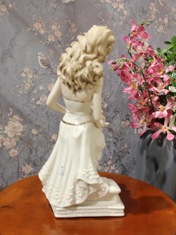 Скульптура "Материнство" 38 см Sabadin Vittorio фарфор